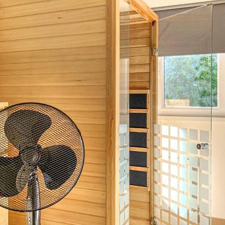 Cozy Home In Heinkenszand With Sauna Exterior foto